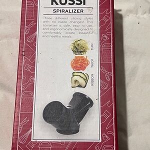 Kussi Spiralizer with 3 Different Slicing Styles With No Blade Changing